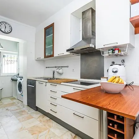 Estoril Beach Villa * Estoril