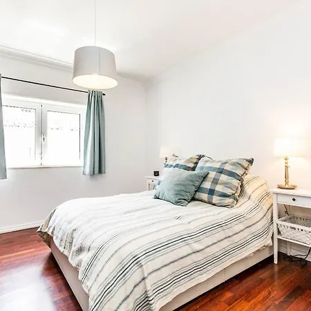 Estoril Beach Villa * Estoril