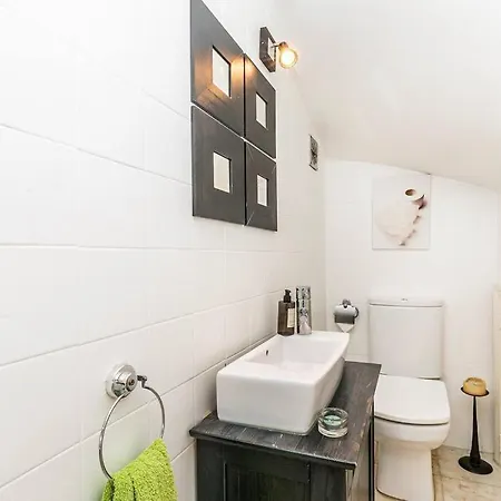 Villa Estoril Beach Villa