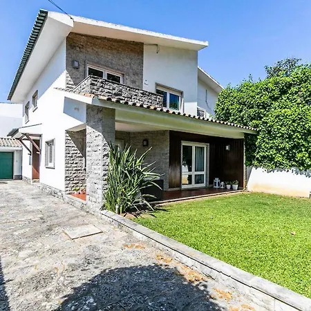 Estoril Beach Villa *